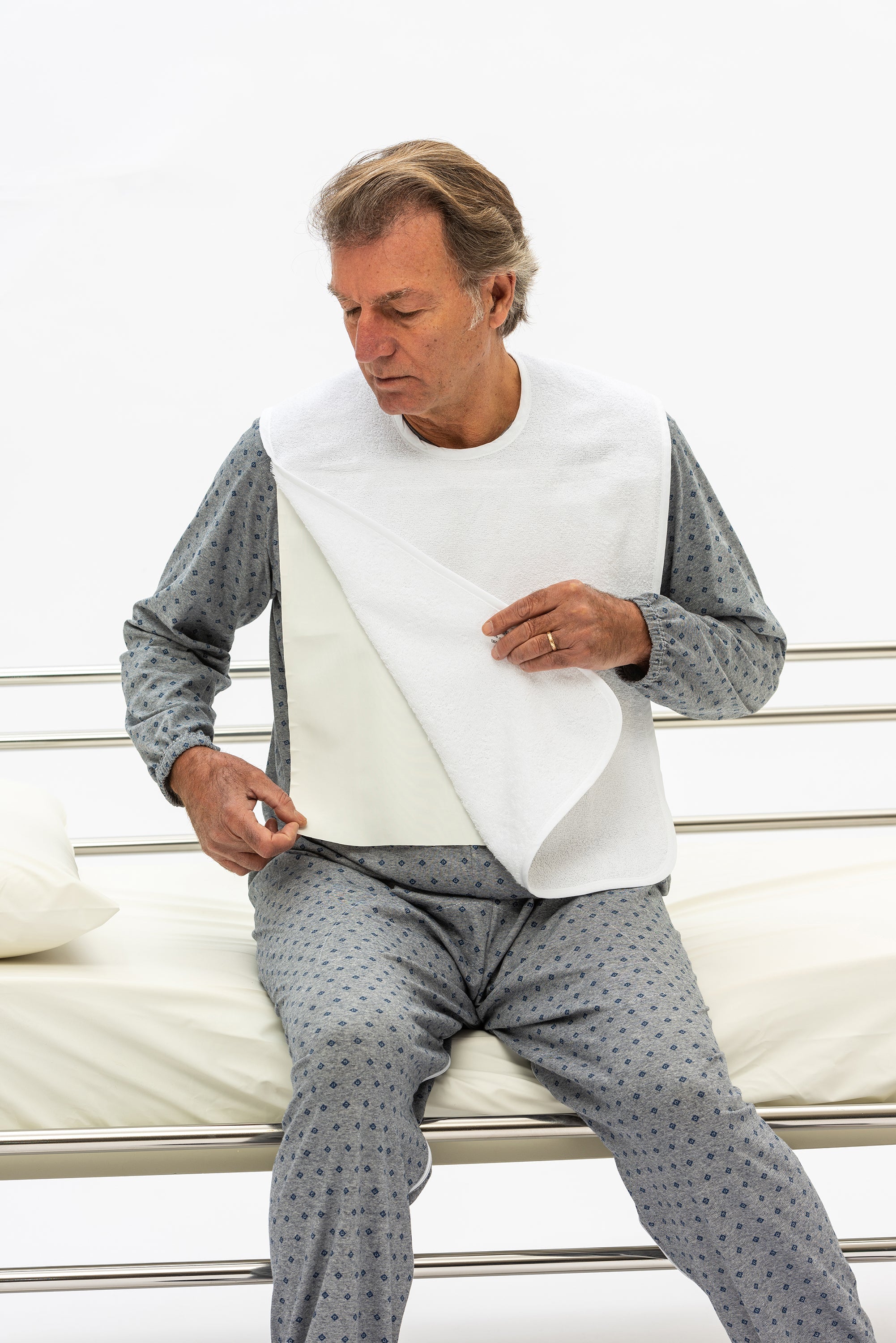 Terry cloth bib with polyurethane protective layer - Fantasia