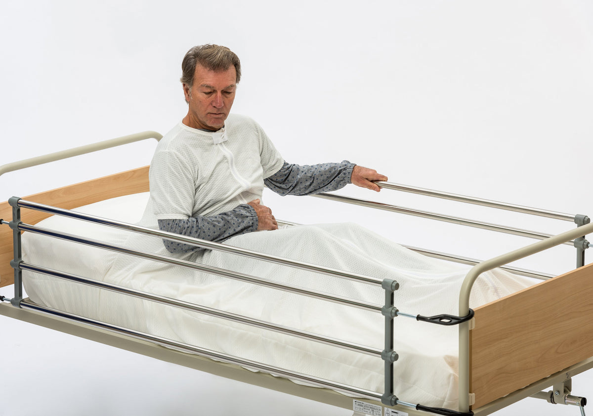 Ferrucci Comfort containment sheet laid flat, showing waterproof, soft fabric designed for bed protection and moisture control.