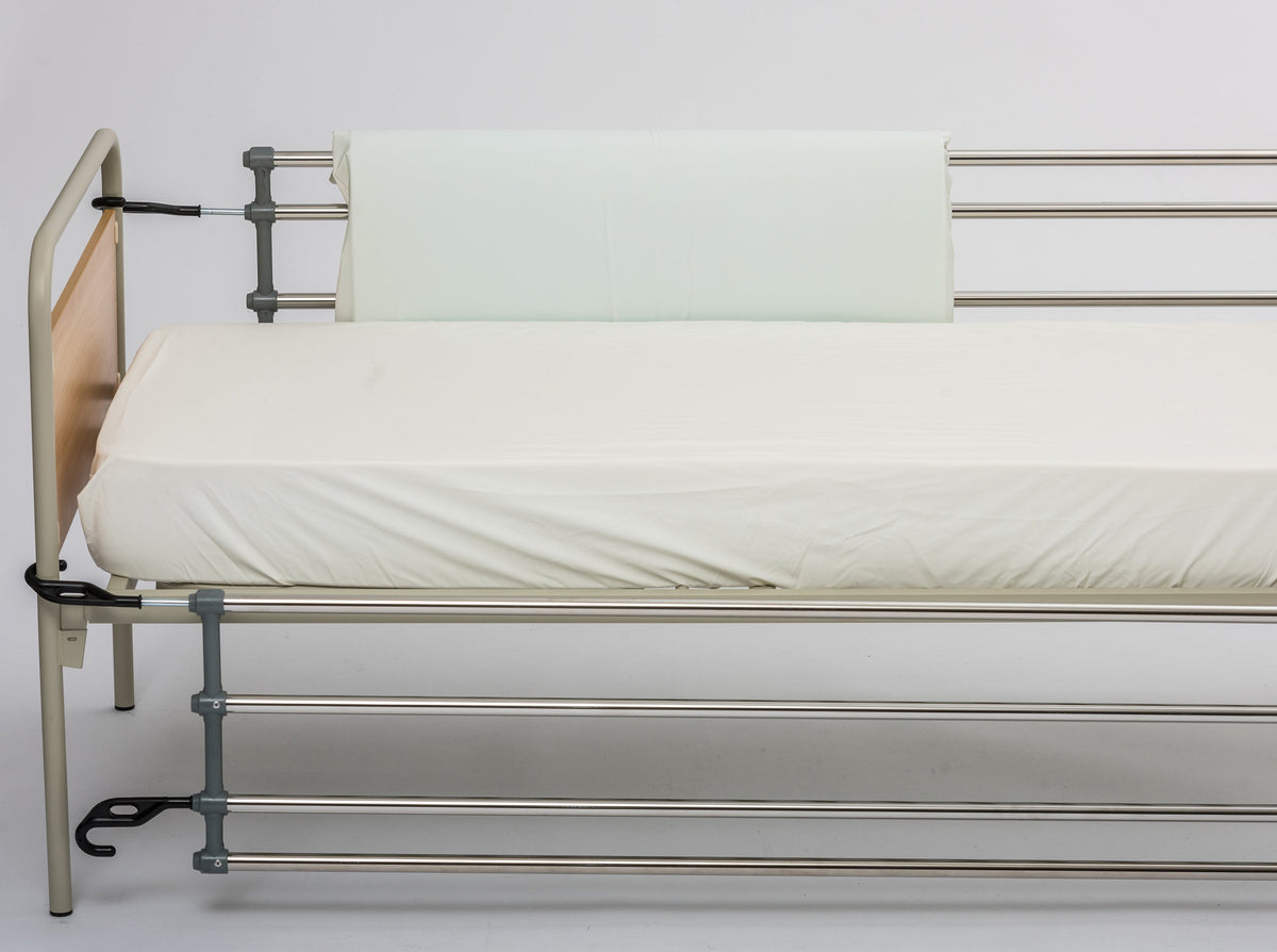 Ferrucci Comfort shaped side bumper Quiete in neutral color, designed for bed safety and cushioning.