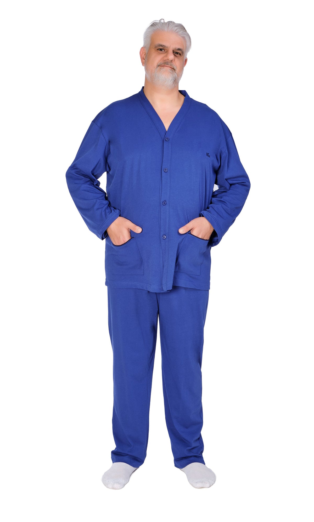 Men’s cotton jersey pajamas by Ferrucci Comfort, soft and breathable with an oversized fit and side pockets.